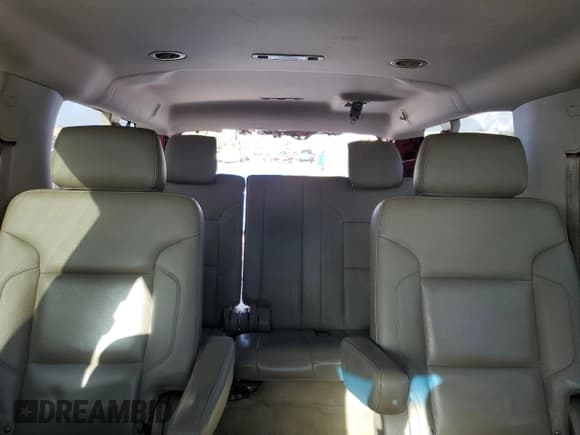 ✅ 2015 Chevrolet Suburban LTZ • VIN: 1GNSCKKC0FR552631 • Lot: 82157695. Wystawiony na Copart z przebiegiem 173 238 mil. Bezpłatny archiwum sprzedaży aukcyjnych z USA i szczegółowy raport historii pojazdu na DreamBid. Zdjęcie 10.