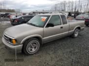 ✅ 2000 Chevrolet S-10 LS • VIN: 1GCCS19W1Y8165217 • Лот: 85748724. Опубликован ранее на Copart с пробегом 105 620 миль. Бесплатный доступ к архиву аукционных продаж из США и подробный отчёт об истории автомобиля на DreamBid. Изображение 1.