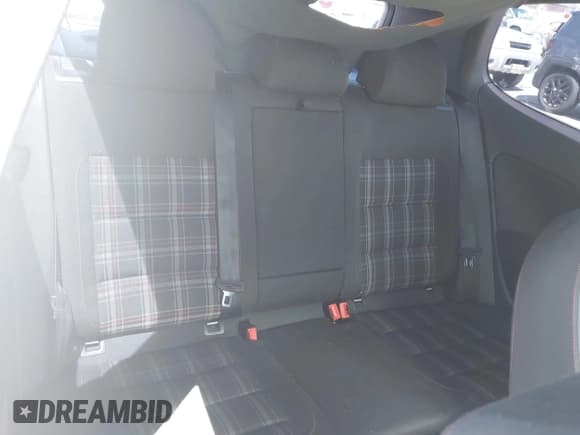 ✅ 2011 Volkswagen Golf GTI Autobahn • VIN: WVWFV7AJ0BW141422 • Lot: 42831467. Listed on IAAI with 167,692 mi. Free auction sales archive from the USA and detailed vehicle history report at DreamBid. Image 8.