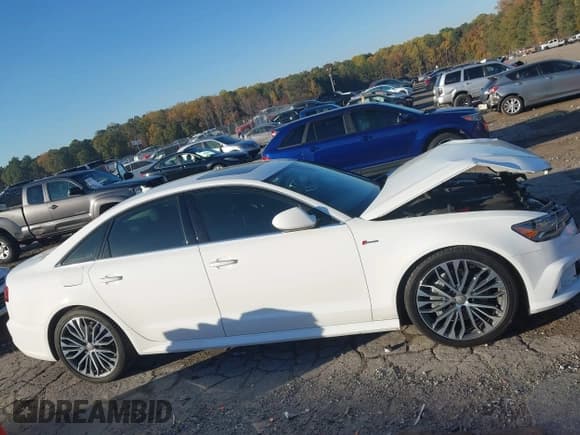 ✅ 2016 Audi A6 Prestige • VIN: WAUHGAFC8GN001848 • Lot: 43622257. Wystawiony na IAAI z przebiegiem 68 572 mil. Bezpłatny archiwum sprzedaży aukcyjnych z USA i szczegółowy raport historii pojazdu na DreamBid. Zdjęcie 13.