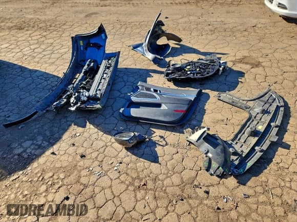 ✅ 2024 Kia Telluride EX X-Line • VIN: 5XYP3DGC2RG437535 • Lot: 94389645. Listed on Copart with 27,212 mi. Free auction sales archive from the USA and detailed vehicle history report at DreamBid. Image 13.