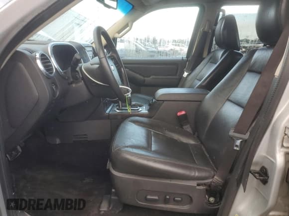 ✅ 2010 Ford Explorer XLT • VIN: 1FMEU6DE7AUA59247 • Лот: 81038455. Опубликован ранее на Copart с пробегом 229 993 миль. Бесплатный доступ к архиву аукционных продаж из США и подробный отчёт об истории автомобиля на DreamBid. Изображение 7.