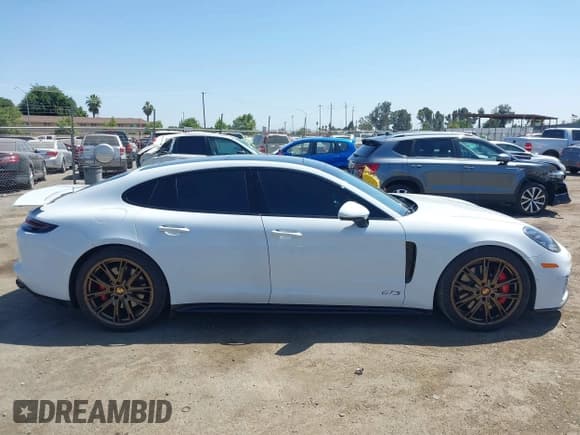✅ 2019 Porsche Panamera GTS • VIN: WP0AG2A74KL139332 • Lot: 42312117. Listed on IAAI with 46,428 mi. Free auction sales archive from the USA and detailed vehicle history report at DreamBid. Image 13.