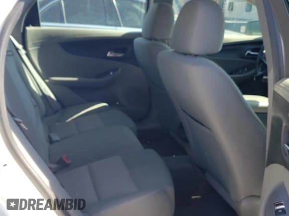 ✅ 2015 Chevrolet Impala LS • VIN: 2G11Z5SL9F9190127 • Лот: 58895104. Опубликован ранее на Copart с пробегом 195 545 миль. Бесплатный доступ к архиву аукционных продаж из США и подробный отчёт об истории автомобиля на DreamBid. Изображение 10.