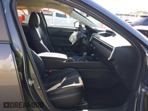 ✅ 2025 Mazda CX-50 Hybrid Preferred Package • VIN: 7MMVAABW7SN100421 • Lot: 42152466. Wystawiony na IAAI z przebiegiem 4 669 mil. Bezpłatny archiwum sprzedaży aukcyjnych z USA i szczegółowy raport historii pojazdu na DreamBid. Zdjęcie 5.