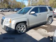 ✅ 2012 GMC Terrain SLT-1 • VIN: 2GKFLUE51C6114683 • Lot: 43610837. Wystawiony na IAAI z przebiegiem 129 443 mil. Bezpłatny archiwum sprzedaży aukcyjnych z USA i szczegółowy raport historii pojazdu na DreamBid. Zdjęcie 2.
