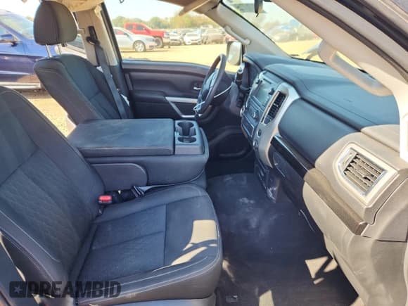 ✅ 2019 Nissan Titan S • VIN: 1N6AA1EKXKN526074 • Lot: 91717715. Listed on Copart with 35,325 mi. Free auction sales archive from the USA and detailed vehicle history report at DreamBid. Image 7.