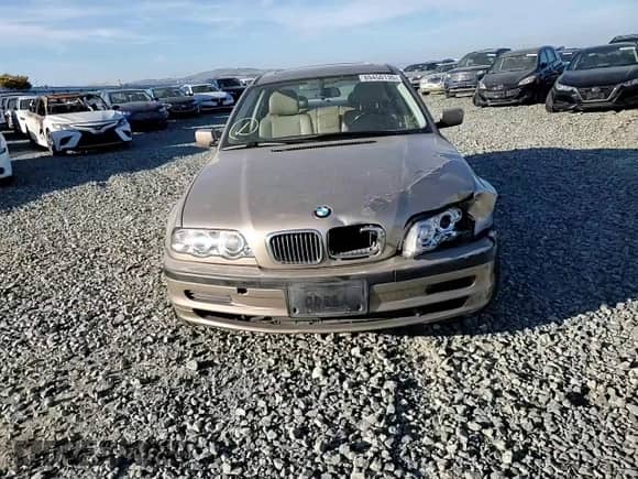 2001 BMW 3 Series 325i z VIN WBAAV334X1EE76332, wystawiony jako Copart lot #89450135 z przebiegiem 195 138 mil mil oraz Szkoda całkowita • Salvage title. Historia ofert i sprzedaży dostępna na DreamBid. Obrazek 13.
