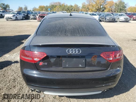 ✅ 2012 Audi S5 Premium Plus • VIN: WAUCVAFRXCA005373 • Лот: 77127594. Опубликован ранее на Copart с пробегом 111 903 миль. Бесплатный доступ к архиву аукционных продаж из США и подробный отчёт об истории автомобиля на DreamBid. Изображение 6.