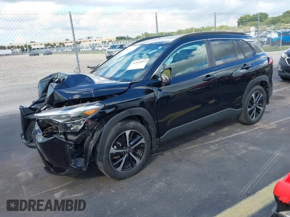 ✅ 2024 Toyota Corolla Cross Hybrid S • VIN: 7MUFBABG6RV021486 • Lot: 43543897. Wystawiony na IAAI z przebiegiem 31 093 mil. Bezpłatny archiwum sprzedaży aukcyjnych z USA i szczegółowy raport historii pojazdu na DreamBid. Zdjęcie 17.