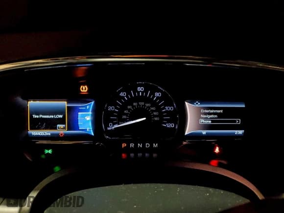 ✅ 2016 Lincoln Navigator Select • VIN: 5LMJJ3JT3GEL03579 • Lot: 93901245. Listed on Copart with 164,403 mi. Free auction sales archive from the USA and detailed vehicle history report at DreamBid. Image 9.