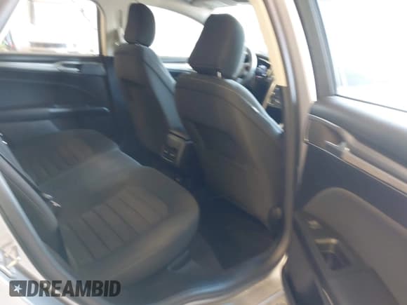 ✅ 2020 Ford Fusion SE • VIN: 3FA6P0HD3LR167170 • Lot: 42846924. Listed on IAAI with 37,911 mi. Free auction sales archive from the USA and detailed vehicle history report at DreamBid. Image 8.