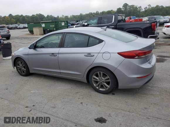 2017 Hyundai Elantra SE z VIN 5NPD84LF4HH194953, wystawiony jako Copart lot #71695695 z przebiegiem 124 703 mil mil oraz Szkoda całkowita • Salvage title. Historia ofert i sprzedaży dostępna na DreamBid. Obrazek 2.