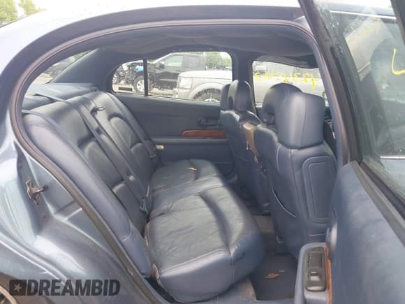 ✅ 2000 Buick LeSabre Limited • VIN: 1G4HR54K2YU127916 • Lot: 42345663. Wystawiony na IAAI z przebiegiem 238 223 mil. Bezpłatny archiwum sprzedaży aukcyjnych z USA i szczegółowy raport historii pojazdu na DreamBid. Zdjęcie 8.