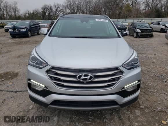 ✅ 2017 Hyundai Santa Fe Ultimate • VIN: 5XYZWDLA4HG502047 • Lot: 70181452. Wystawiony na Copart z przebiegiem 50 979 mil mil. Skorzystaj z bezpłatnego archiwum sprzedaży aukcyjnych z USA i zobacz szczegółowy raport historii pojazdu na DreamBid. Zdjęcie 5.