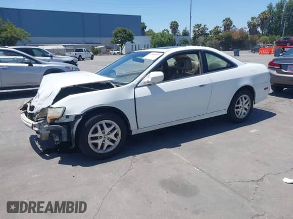 2001 Honda Accord EX с VIN 1HGCG22501A008920, выставлен на аукционе IAAI как лот 42500369 с пробегом 331 256 миль миль и . История ставок и продаж доступна на DreamBid. Изображение 2.