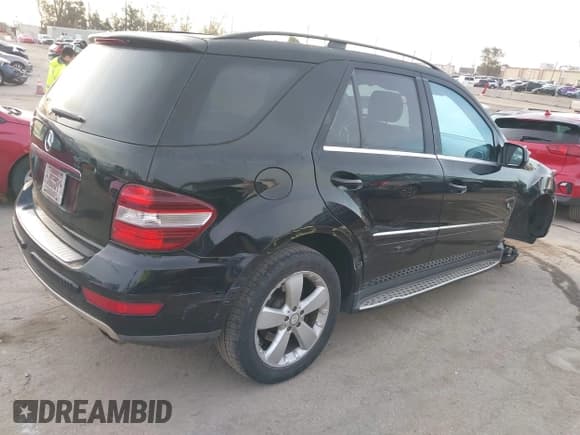 ✅ 2010 Mercedes-Benz M 350 • VIN: 4JGBB5GB2AA605104 • Лот: 41922137. Опубликован ранее на IAAI с пробегом 95 870 миль. Бесплатный доступ к архиву аукционных продаж из США и подробный отчёт об истории автомобиля на DreamBid. Изображение 4.