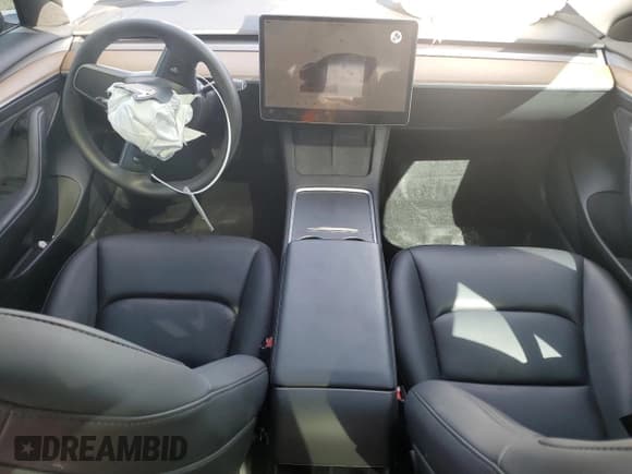 ✅ 2023 Tesla Model 3 • VIN: 5YJ3E1EA3PF492573 • Lot: 43227595. Wystawiony na Copart z przebiegiem Nie podano. Bezpłatny archiwum sprzedaży aukcyjnych z USA i szczegółowy raport historii pojazdu na DreamBid. Zdjęcie 8.