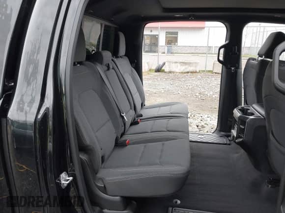 2019 Ram 1500 Big Horn с VIN 1C6SRFFT1KN681558, выставлен на аукционе IAAI как лот 43560371 с пробегом 42 353 миль миль и . История ставок и продаж доступна на DreamBid. Изображение 19.