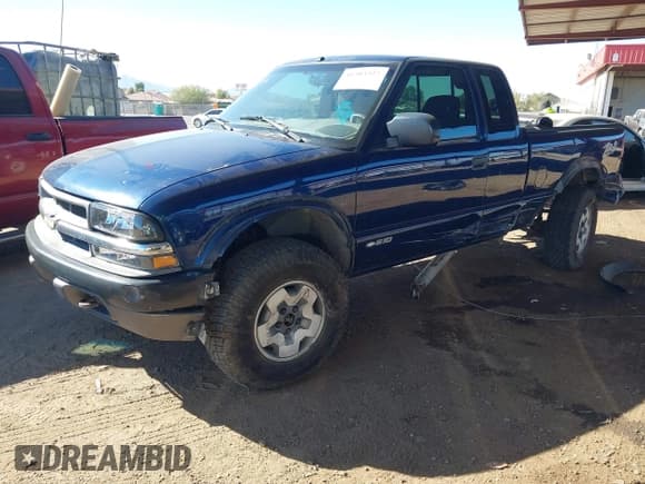✅ 2002 Chevrolet S-10 LS • VIN: 1GCCT19W428212163 • Лот: 41383327. Опубликован ранее на IAAI с пробегом Не указан. Бесплатный доступ к архиву аукционных продаж из США и подробный отчёт об истории автомобиля на DreamBid. Изображение 16.