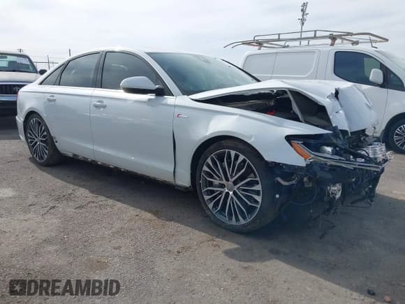 ✅ 2017 Audi A6 Prestige • VIN: WAUH2AFC4HN039271 • Лот: 42347875. Опубликован ранее на IAAI с пробегом 61 553 миль. Бесплатный доступ к архиву аукционных продаж из США и подробный отчёт об истории автомобиля на DreamBid. Изображение 1.