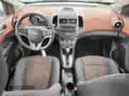 2013 Chevrolet Sonic LT с VIN 1G1JC6SH2D4110993, выставлен на аукционе Copart как лот 84048835 с пробегом 117 719 миль миль и Списание • Salvage title. История ставок и продаж доступна на DreamBid. Изображение 8.