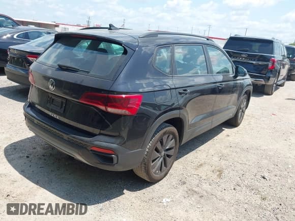 ✅ 2024 Volkswagen Taos S • VIN: 3VV5X7B29RM061142 • Лот: 42931667. Опубликован ранее на IAAI с пробегом 32 797 миль. Бесплатный доступ к архиву аукционных продаж из США и подробный отчёт об истории автомобиля на DreamBid. Изображение 4.