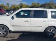 ✅ 2013 Honda Pilot Touring • VIN: 5FNYF4H90DB001880 • Lot: 43519244. Listed on IAAI with 199,875 mi. Free auction sales archive from the USA and detailed vehicle history report at DreamBid. Image 14.