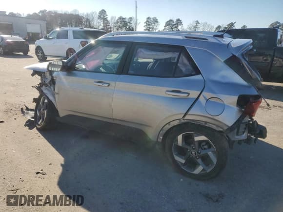 ✅ 2024 Hyundai Venue SEL • VIN: KMHRC8A34RU280089 • Lot: 41864865. Listed on Copart with 18,872 mi. Free auction sales archive from the USA and detailed vehicle history report at DreamBid. Image 2.