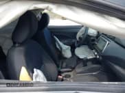 ✅ 2024 Nissan Versa S • VIN: 3N1CN8DV2RL907399 • Lot: 43226997. Wystawiony na IAAI z przebiegiem 5 922 mil. Bezpłatny archiwum sprzedaży aukcyjnych z USA i szczegółowy raport historii pojazdu na DreamBid. Zdjęcie 5.