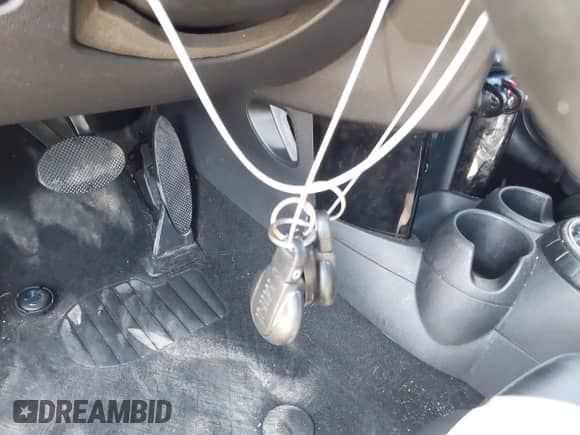 2015 MINI Hardtop S с VIN WMWXP7C50F2A42109, выставлен на аукционе IAAI как лот 43216989 с пробегом 103 483 миль миль и . История ставок и продаж доступна на DreamBid. Изображение 11.