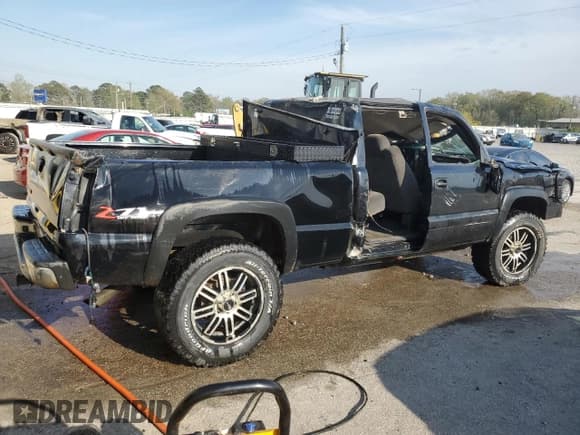 ✅ 2006 Chevrolet Silverado 1500 LT2 • VIN: 1GCEK19B66Z194709 • Лот: 50185675. Опубликован ранее на Copart с пробегом Не указан. Бесплатный доступ к архиву аукционных продаж из США и подробный отчёт об истории автомобиля на DreamBid. Изображение 3.