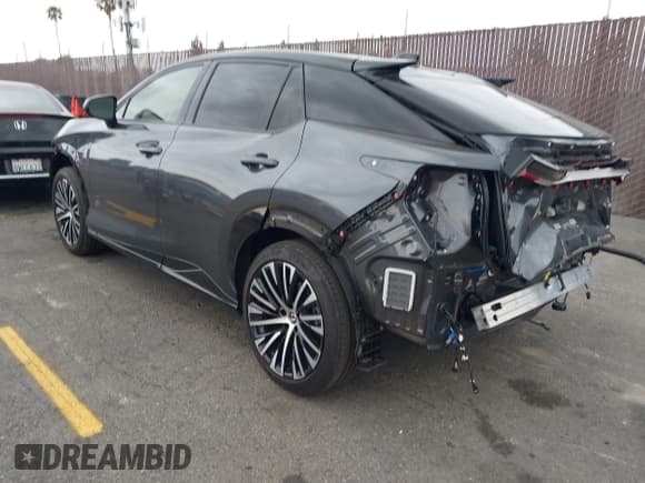 ✅ 2023 Lexus RZ 450e Premium • VIN: JTJAAAAB9PA021955 • Лот: 42043484. Опубликован ранее на IAAI с пробегом 12 993 миль. Бесплатный доступ к архиву аукционных продаж из США и подробный отчёт об истории автомобиля на DreamBid. Изображение 3.