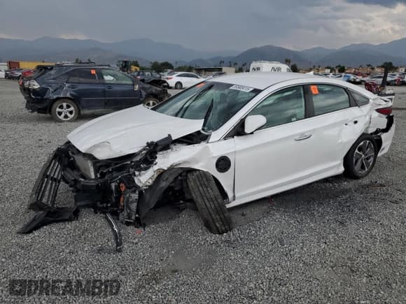 ✅ 2019 Hyundai Sonata • VIN: KMHE14L20KA091397 • Лот: 59568415. Опубликован ранее на Copart с пробегом 83 031 миль. Бесплатный доступ к архиву аукционных продаж из США и подробный отчёт об истории автомобиля на DreamBid. Изображение 1.