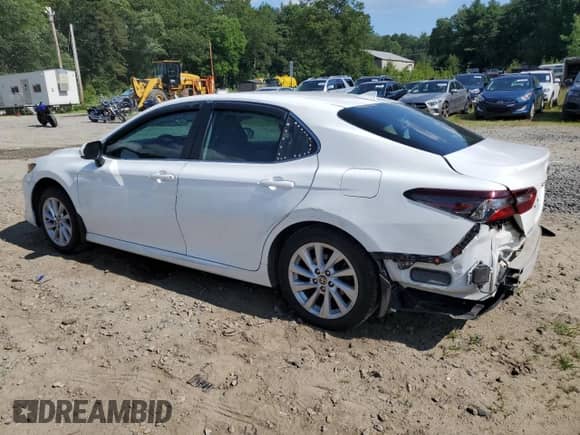 2022 Toyota Camry LE with VIN 4T1C11BK7NU067236, listed as a Copart auction lot 63204135 with 50,028 mi miles and Salvage title. Bid and sale history available at DreamBid. Image 2.