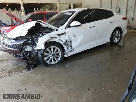 ✅ 2017 Kia Optima LX • VIN: 5XXGT4L3XHG161825 • Лот: 85521085. Опубликован ранее на Copart с пробегом 204 366 миль. Бесплатный доступ к архиву аукционных продаж из США и подробный отчёт об истории автомобиля на DreamBid. Изображение 1.