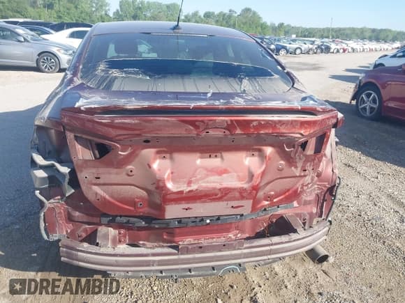 ✅ 2016 Ford Fusion S • VIN: 3FA6P0G77GR274997 • Lot: 42024453. Wystawiony na IAAI z przebiegiem 111 653 mil. Bezpłatny archiwum sprzedaży aukcyjnych z USA i szczegółowy raport historii pojazdu na DreamBid. Zdjęcie 6.