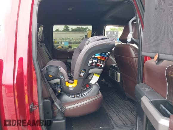 ✅ 2015 Ford F-150 XLT • VIN: 1FTEW1EF4FFC35921 • Lot: 42497142. Wystawiony na IAAI z przebiegiem Nie podano. Bezpłatny archiwum sprzedaży aukcyjnych z USA i szczegółowy raport historii pojazdu na DreamBid. Zdjęcie 8.