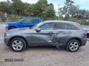 ✅ 2018 Mercedes-Benz GLC 300 • VIN: WDC0G4JB4JV029583 • Lot: 43835607. Wystawiony na IAAI z przebiegiem 138 825 mil. Bezpłatny archiwum sprzedaży aukcyjnych z USA i szczegółowy raport historii pojazdu na DreamBid. Zdjęcie 14.