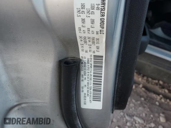 ✅ 2010 Jeep Commander Sport • VIN: 1J4RH4GK1AC103940 • Лот: 82677925. Опубликован ранее на Copart с пробегом 152 090 миль. Бесплатный доступ к архиву аукционных продаж из США и подробный отчёт об истории автомобиля на DreamBid. Изображение 12.