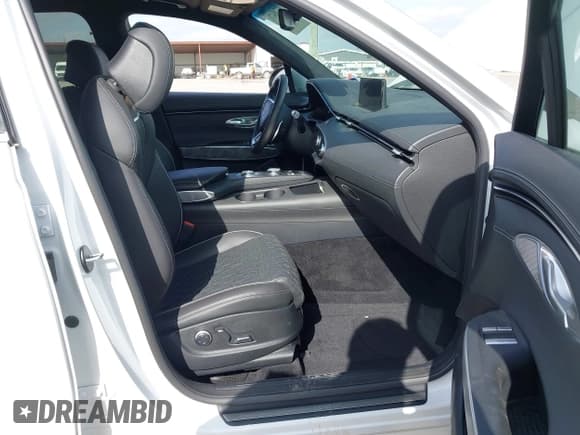 ✅ 2024 Genesis GV70 Sport • VIN: 5NMMCDTC9RH015728 • Lot: 42708471. Listed on IAAI with 13,228 mi. Free auction sales archive from the USA and detailed vehicle history report at DreamBid. Image 5.