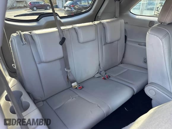 ✅ 2015 Toyota Highlander XLE • VIN: 5TDJKRFHXFS168878 • Лот: 43732761. Опубликован ранее на IAAI с пробегом 241 991 миль. Бесплатный доступ к архиву аукционных продаж из США и подробный отчёт об истории автомобиля на DreamBid. Изображение 10.