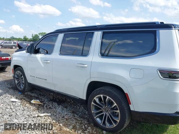 ✅ 2023 Jeep Grand Wagoneer Series III • VIN: 1C4SJVGP5PS503964 • Lot: 42133964. Listed on IAAI with 45,599 mi. Free auction sales archive from the USA and detailed vehicle history report at DreamBid. Image 14.