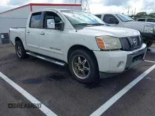 ✅ 2007 Nissan Titan SE • VIN: 1N6BA07A47N239680 • Lot: 42587660. Wystawiony na IAAI z przebiegiem 246 387 mil. Bezpłatny archiwum sprzedaży aukcyjnych z USA i szczegółowy raport historii pojazdu na DreamBid. Zdjęcie 1.