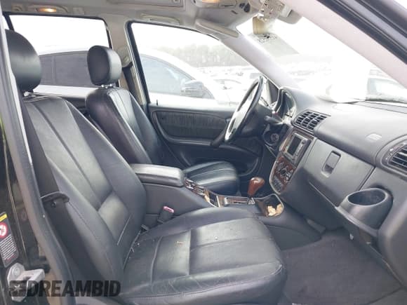 ✅ 2000 Mercedes-Benz M 320/430/500 • VIN: 4JGAB72E9YA208069 • Lot: 41530528. Listed on IAAI with 155,967 mi. Free auction sales archive from the USA and detailed vehicle history report at DreamBid. Image 5.