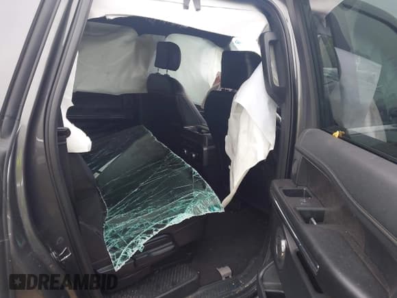 ✅ 2020 Ford Expedition Max Limited • VIN: 1FMJK1KT9LEB00385 • Lot: 42316031. Wystawiony na IAAI z przebiegiem Nie podano. Bezpłatny archiwum sprzedaży aukcyjnych z USA i szczegółowy raport historii pojazdu na DreamBid. Zdjęcie 8.