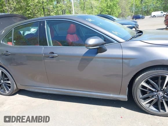 ✅ 2018 Toyota Camry XSE • VIN: 4T1BZ1HK0JU002525 • Lot: 42135683. Listed on IAAI with 20,289 mi. Free auction sales archive from the USA and detailed vehicle history report at DreamBid. Image 13.