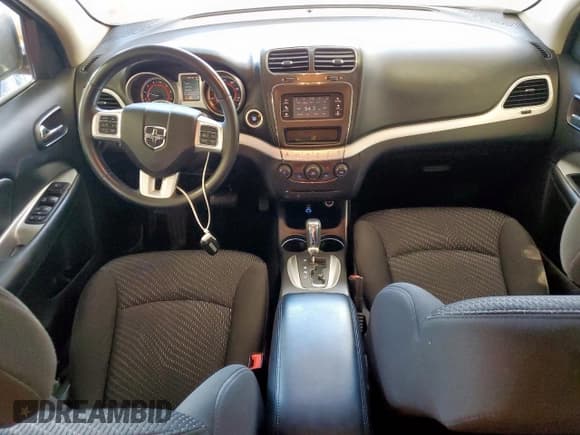 ✅ 2017 Dodge Journey SE • VIN: 3C4PDCAB6HT573696 • Lot: 84521115. Listed on Copart with 68,593 mi. Free auction sales archive from the USA and detailed vehicle history report at DreamBid. Image 8.