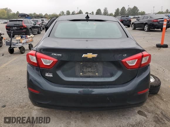 ✅ 2018 Chevrolet Cruze LT • VIN: 1G1BE5SM7J7145805 • Lot: 90533425. Listed on Copart with Not provided. Free auction sales archive from the USA and detailed vehicle history report at DreamBid. Image 6.