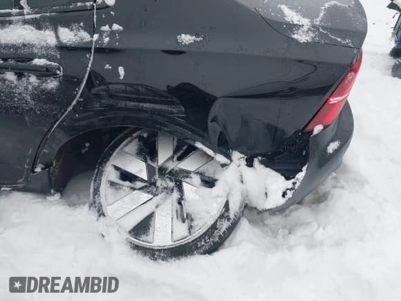 ✅ 2024 Volvo S60 Plus Dark Theme • VIN: 7JRH60FL1RG294792 • Lot: 41515478. Listed on IAAI with 33,784 mi. Free auction sales archive from the USA and detailed vehicle history report at DreamBid. Image 6.